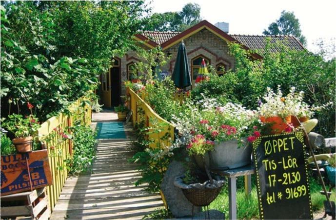 Rostanga Vacation Apartments Екстериор снимка